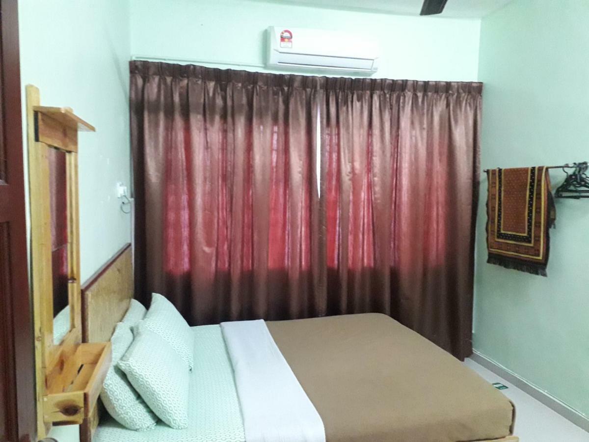 Homestay Rgee Κουαντάν Δωμάτιο φωτογραφία
